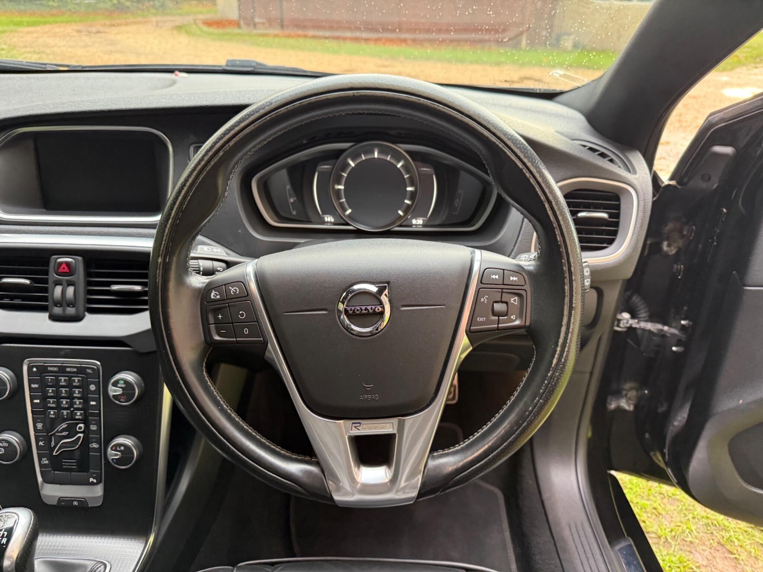 Used Volvo V40 2017 for sale - 76658515: Photo 34
