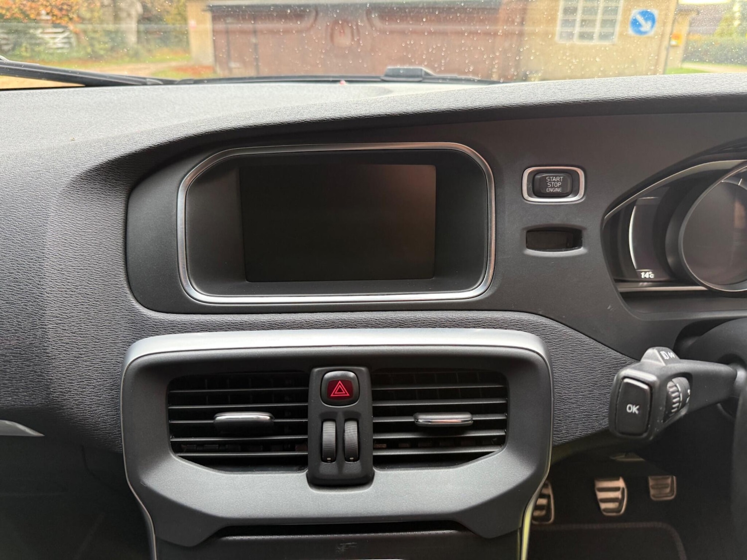 Used Volvo V40 2017 for sale - 76658515: Photo 39