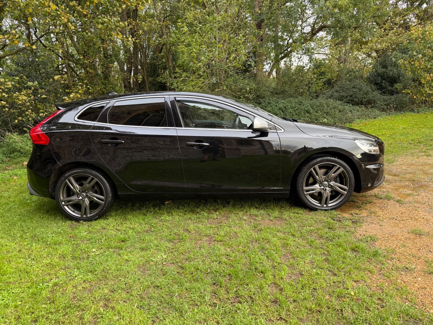 Used Volvo V40 2017 for sale - 76658515: Photo 5