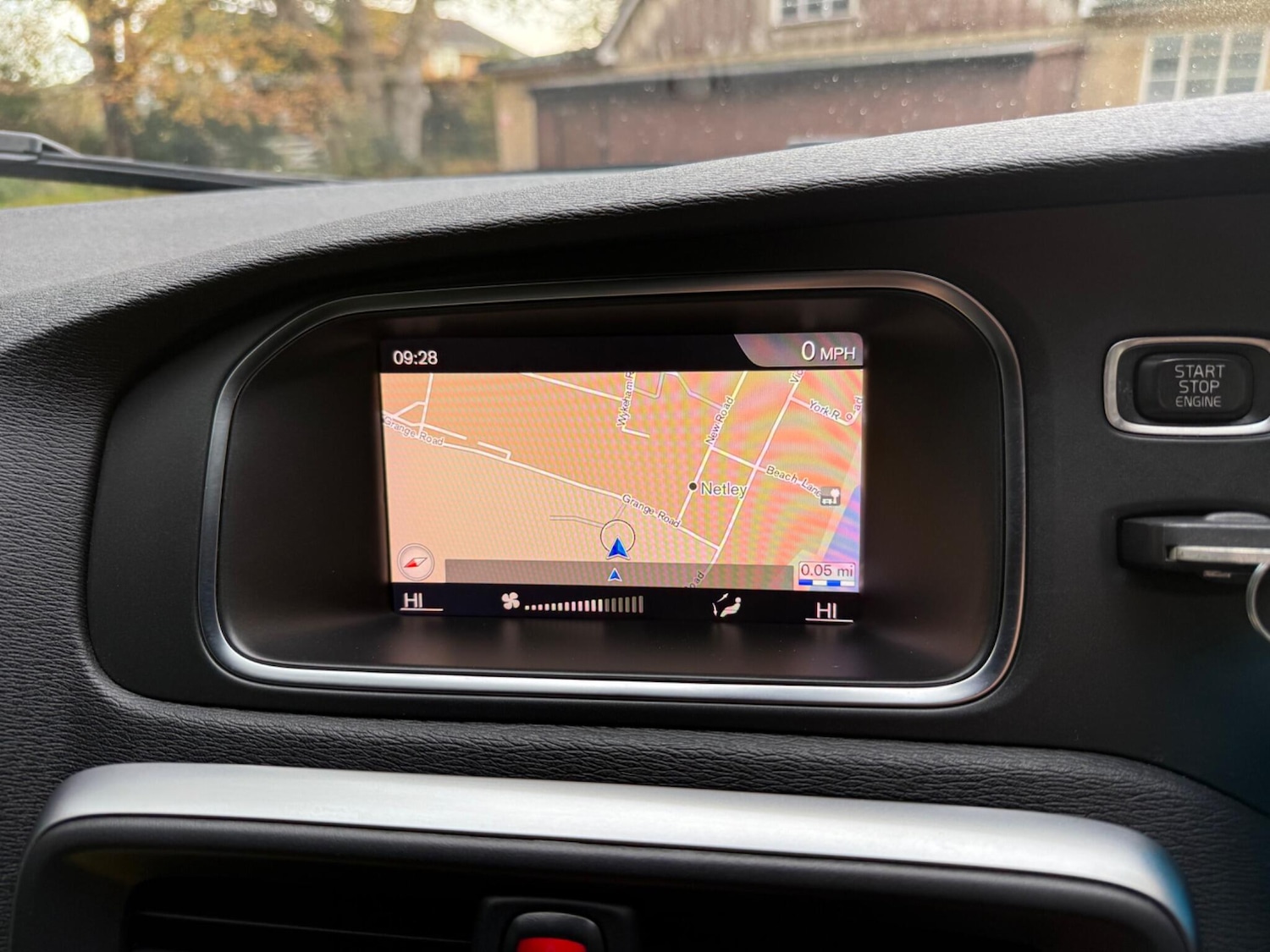 Used Volvo V40 2017 for sale - 76658515: Photo 50