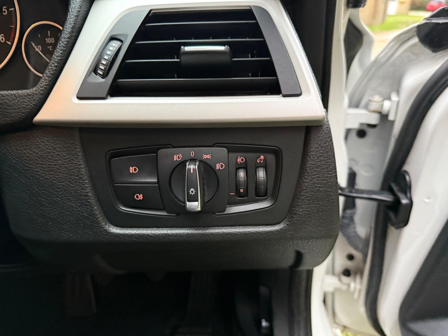 Used BMW 3 Series 2015 for sale - 77215725: Photo 41