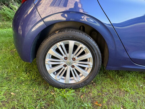 Used Peugeot 208 2017 for sale - 76026760: Photo 16