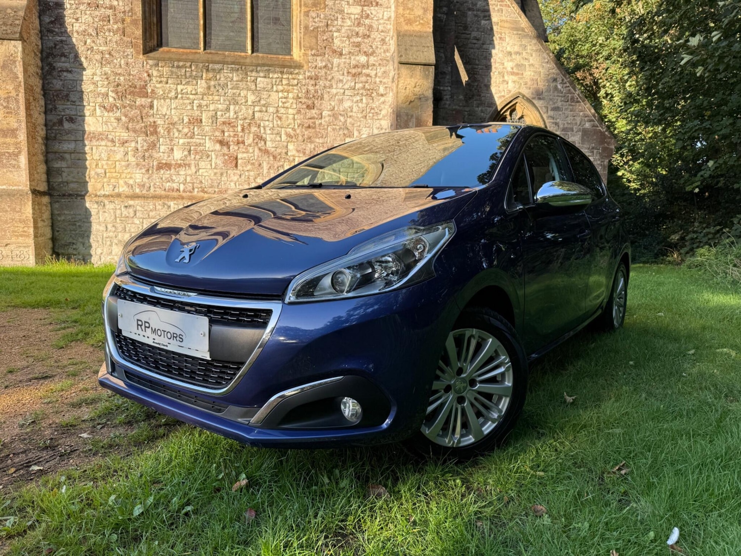 Used Peugeot 208 2017 for sale - 76026760: Photo 2