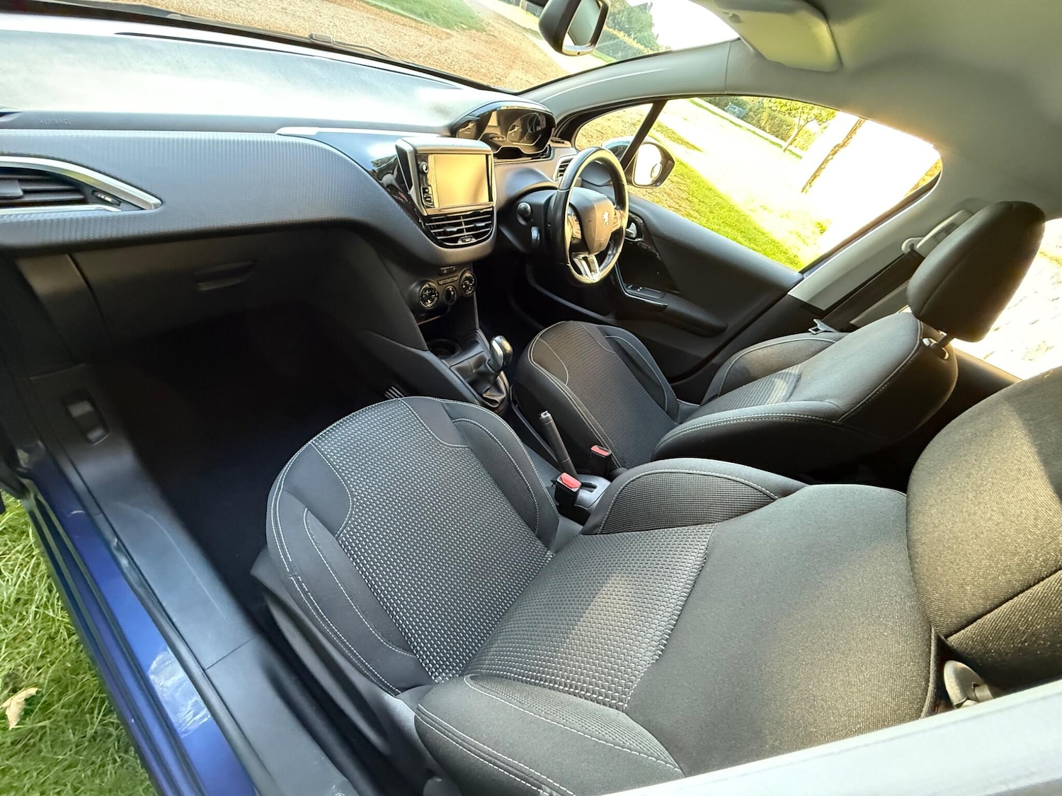 Used Peugeot 208 2017 for sale - 76026760: Photo 22