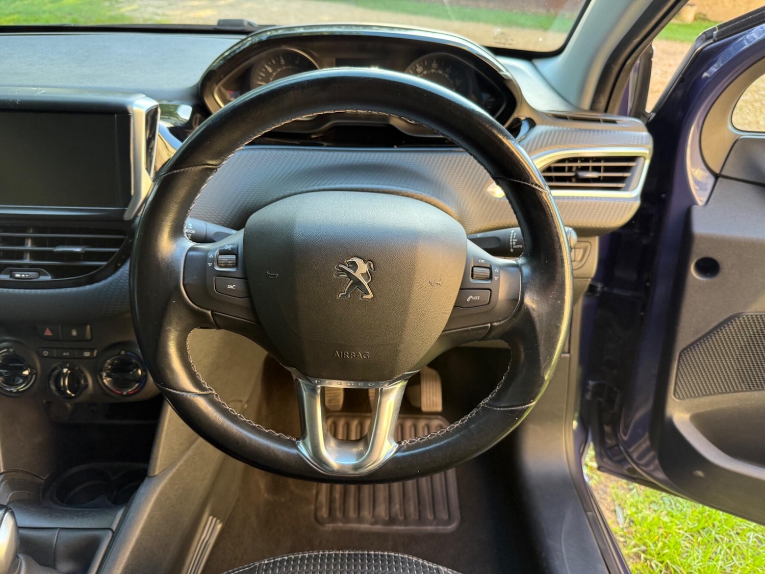 Used Peugeot 208 2017 for sale - 76026760: Photo 33