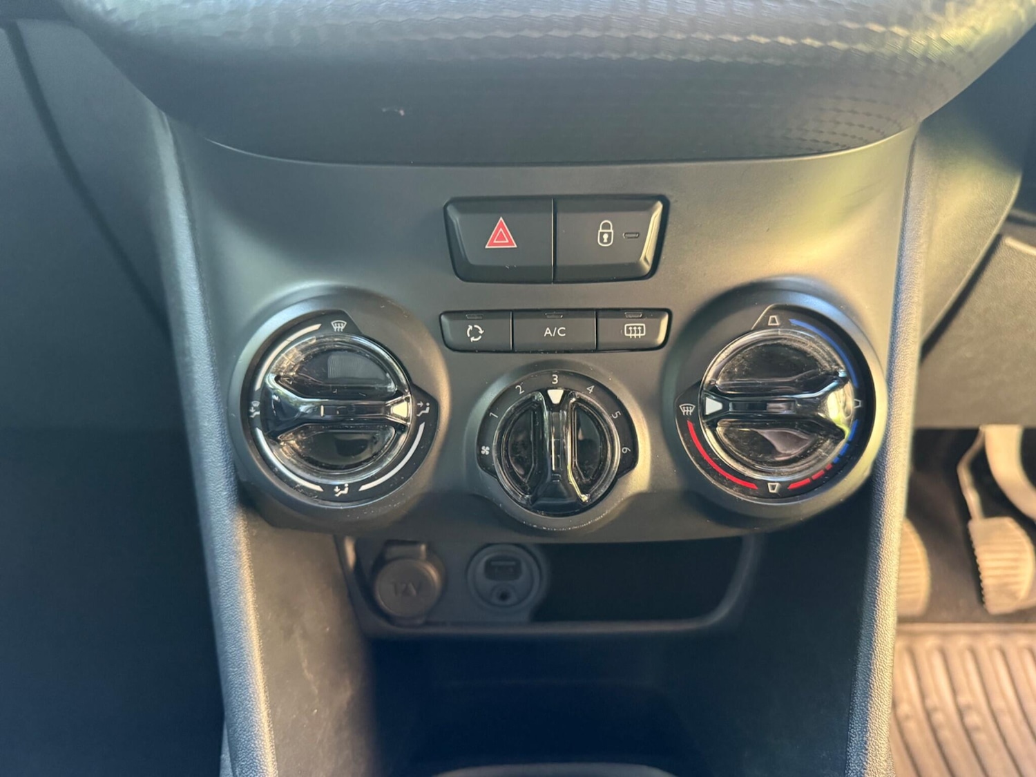 Used Peugeot 208 2017 for sale - 76026760: Photo 38