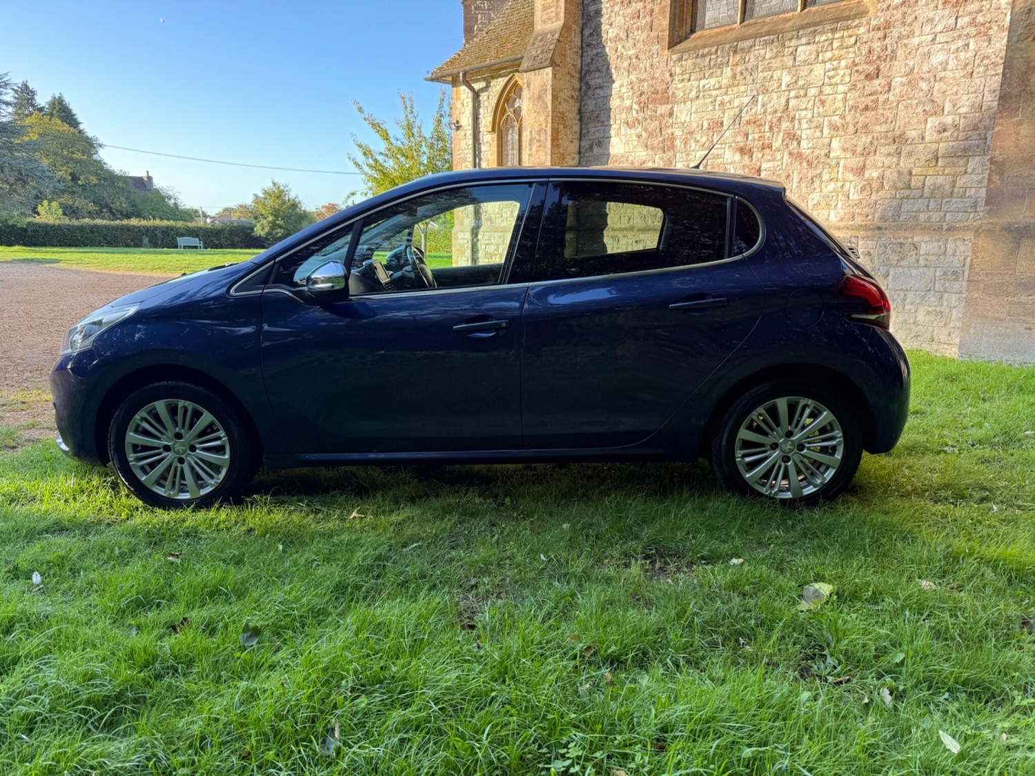 Used Peugeot 208 2017 for sale - 76026760: Photo 6