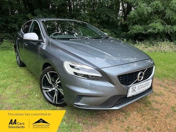 Used Volvo V40 2017 for sale - 78822142: Photo