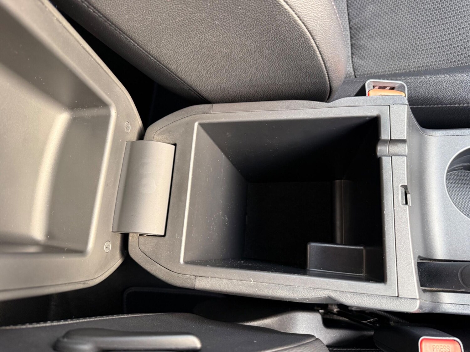 Used Hyundai Ix35 2014 for sale - 77838579: Photo 40