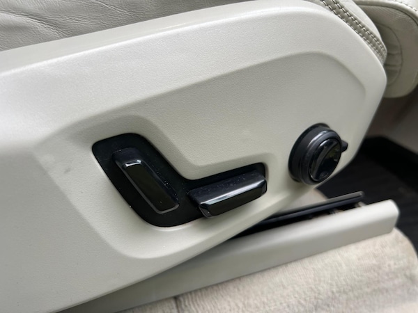 Used Volvo XC90 2015 for sale - 76094947: Photo 90