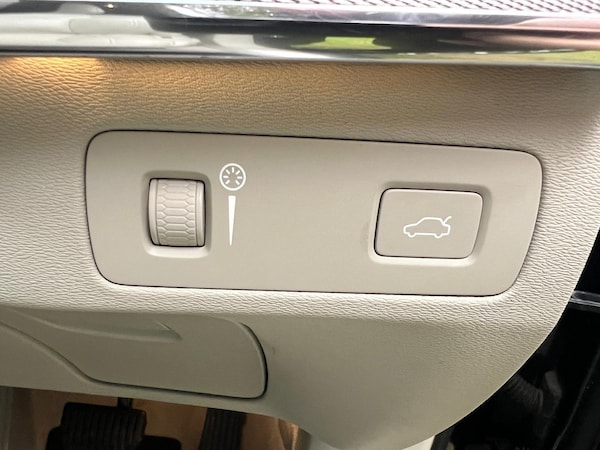 Used Volvo XC90 2015 for sale - 76094947: Photo 94