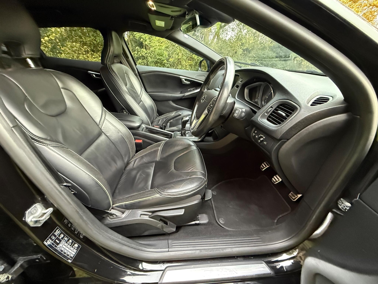 Used Volvo V40 2017 for sale - 76735415: Photo 19