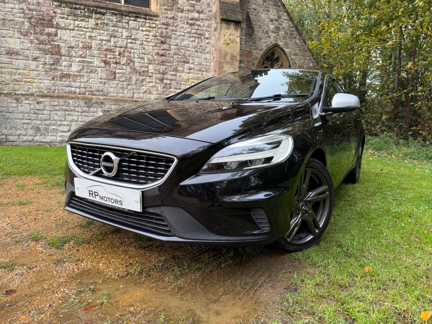 Used Volvo V40 2017 for sale - 76735415: Photo 2