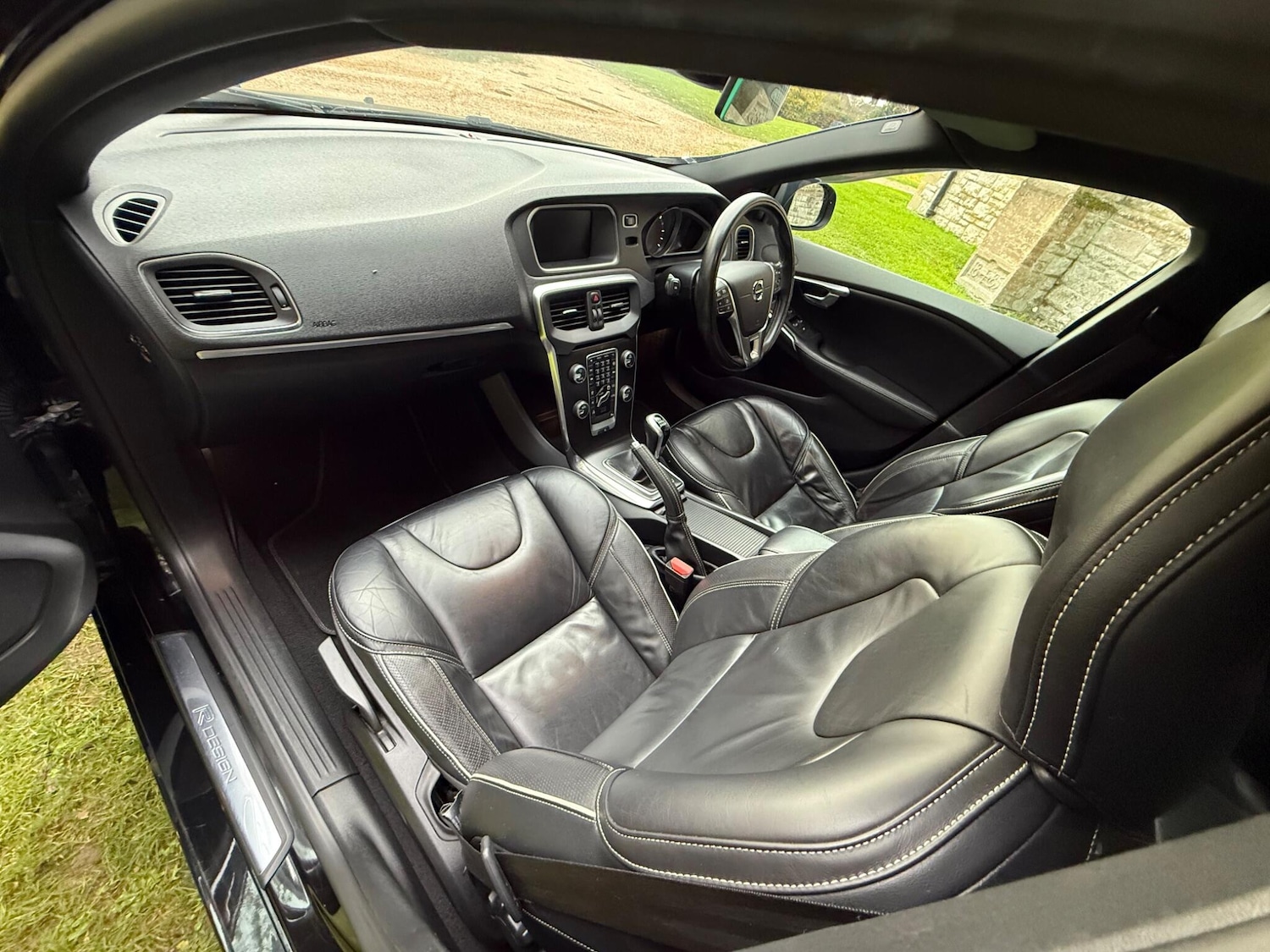 Used Volvo V40 2017 for sale - 76735415: Photo 22