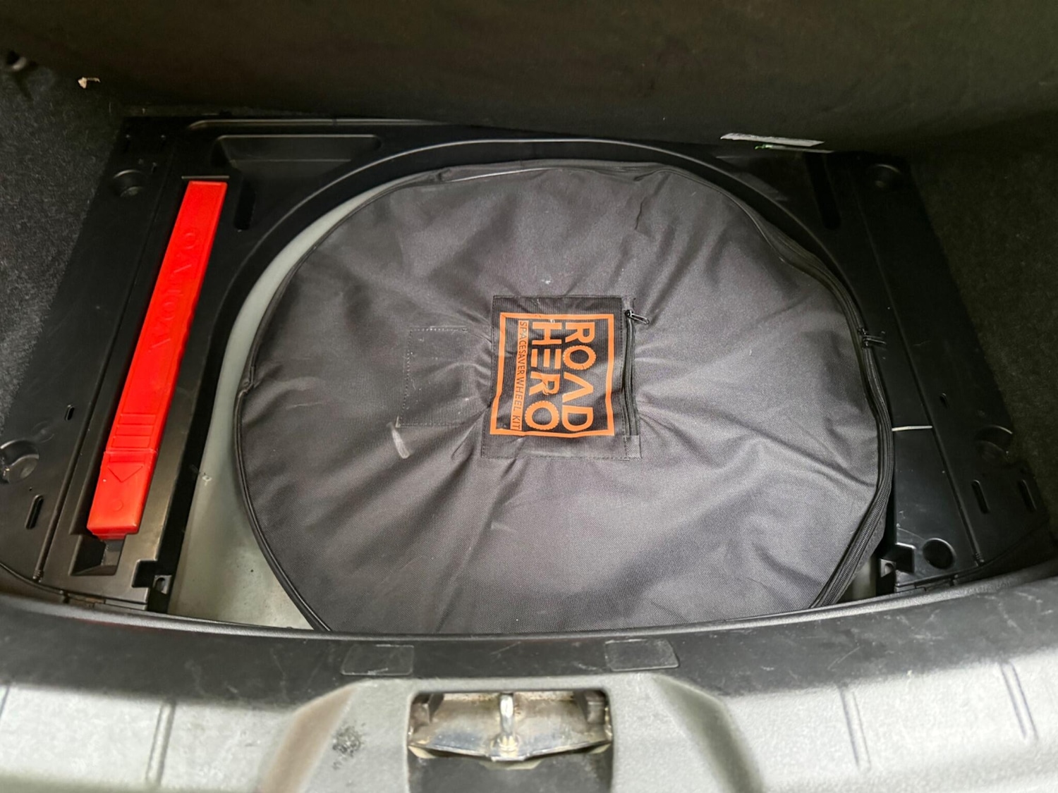 Used Volvo V40 2017 for sale - 76735415: Photo 33