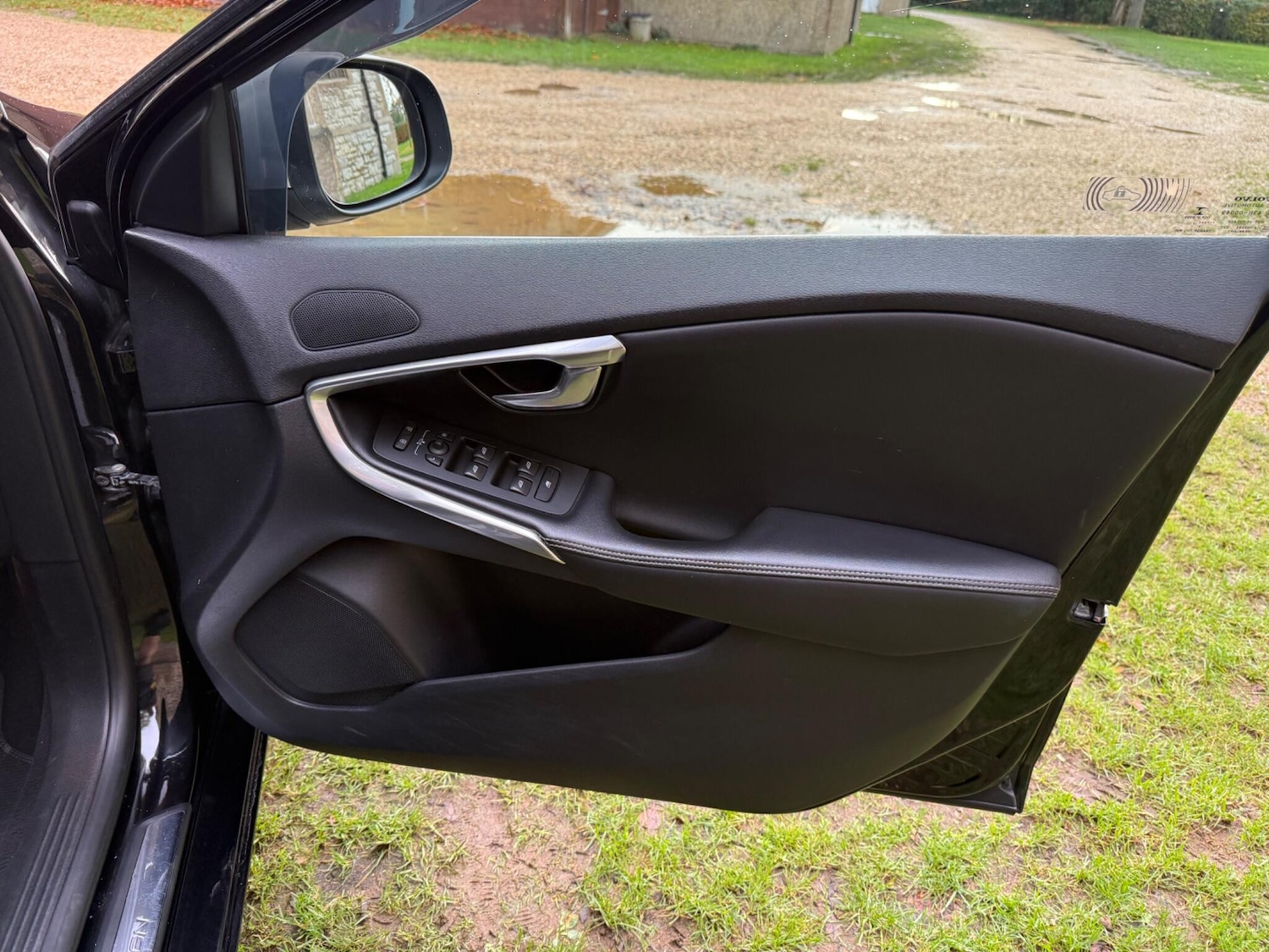 Used Volvo V40 2017 for sale - 76735415: Photo 56