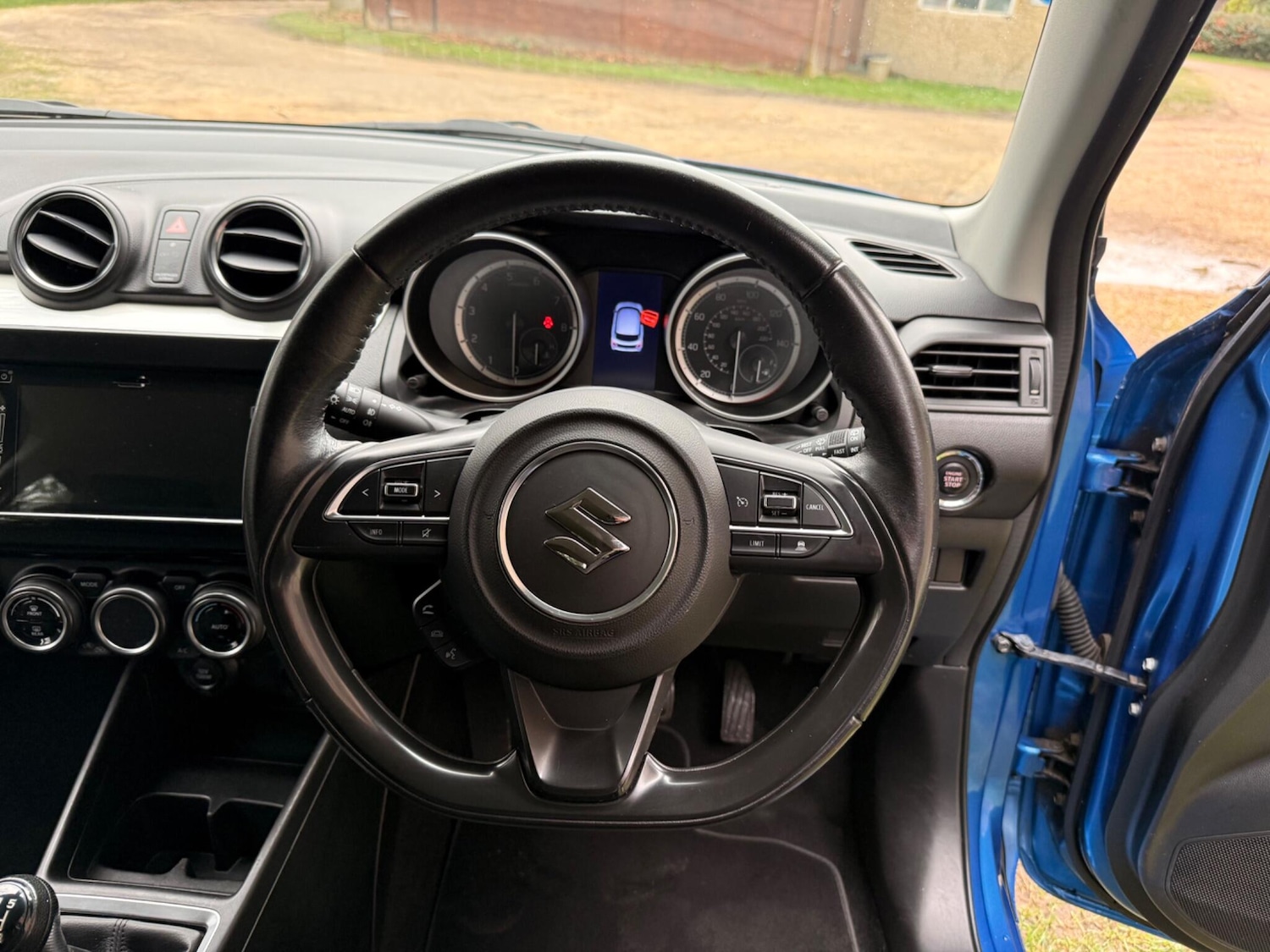 Used Suzuki Swift 2018 for sale - 77683209: Photo 32