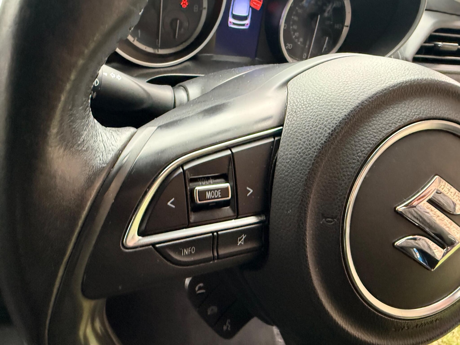 Used Suzuki Swift 2018 for sale - 77683209: Photo 34