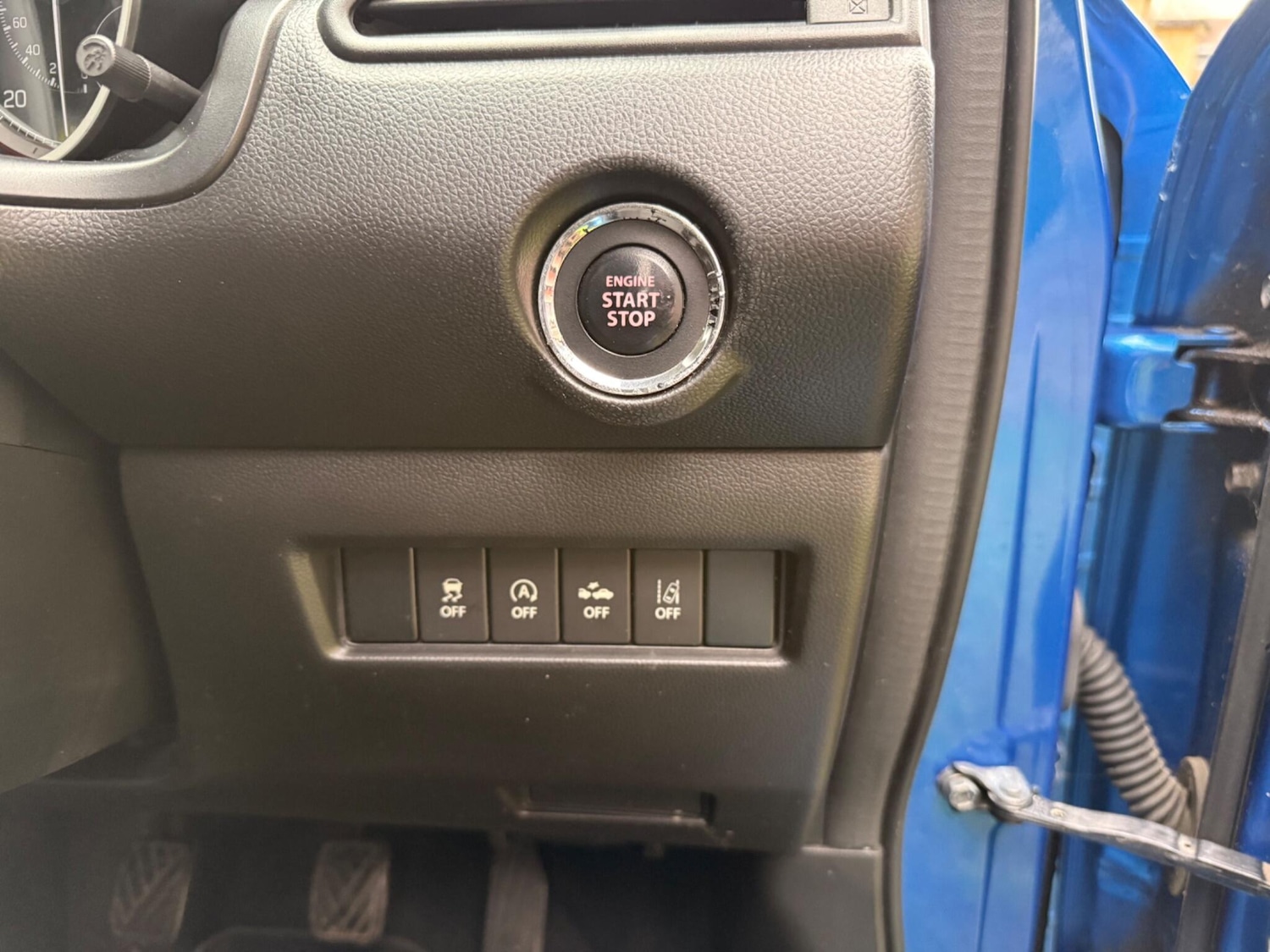 Used Suzuki Swift 2018 for sale - 77683209: Photo 41