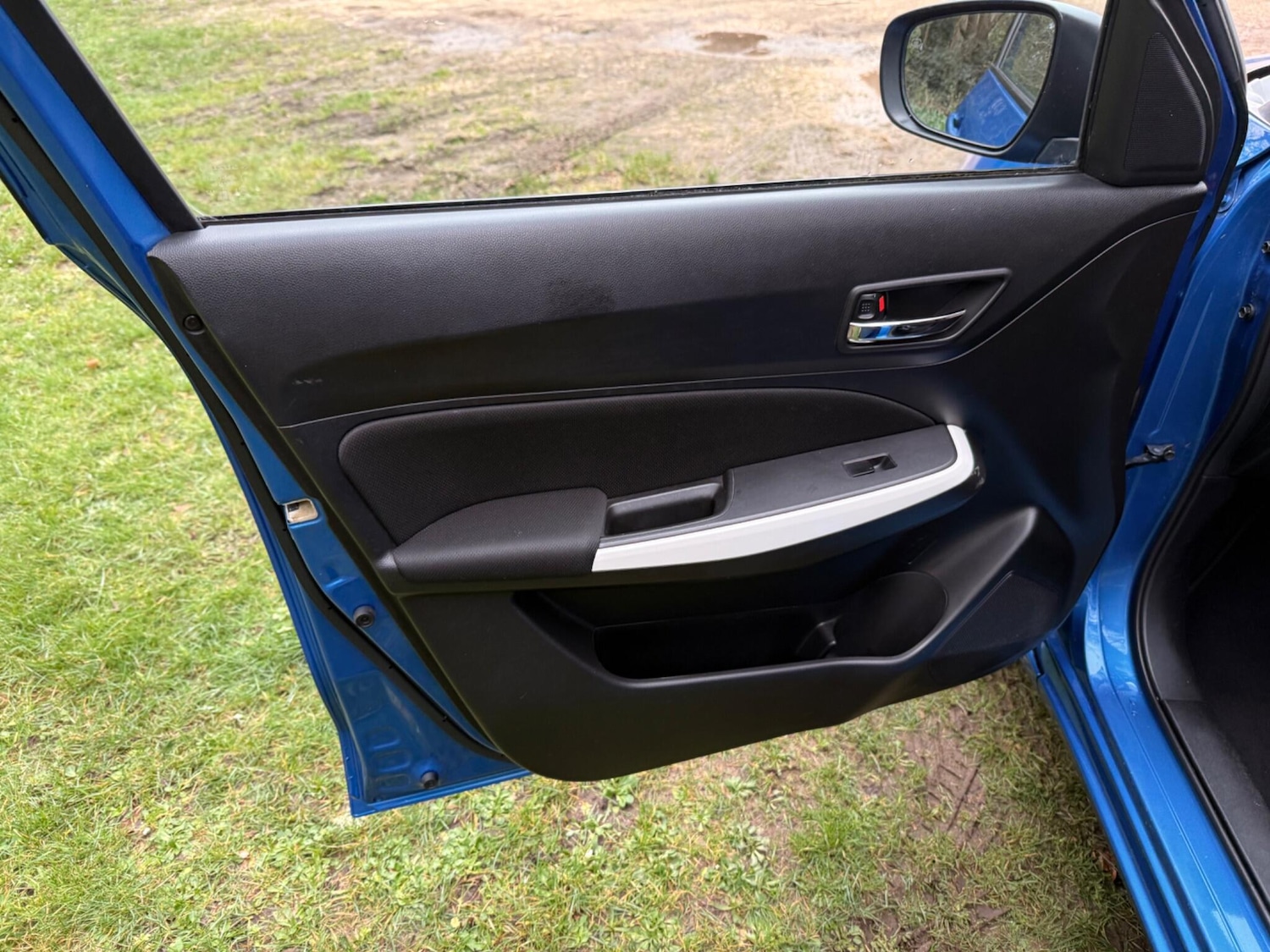 Used Suzuki Swift 2018 for sale - 77683209: Photo 50