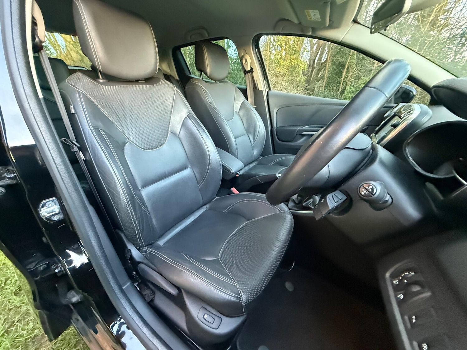 Used Renault Clio 2016 for sale - 76994632: Photo 21