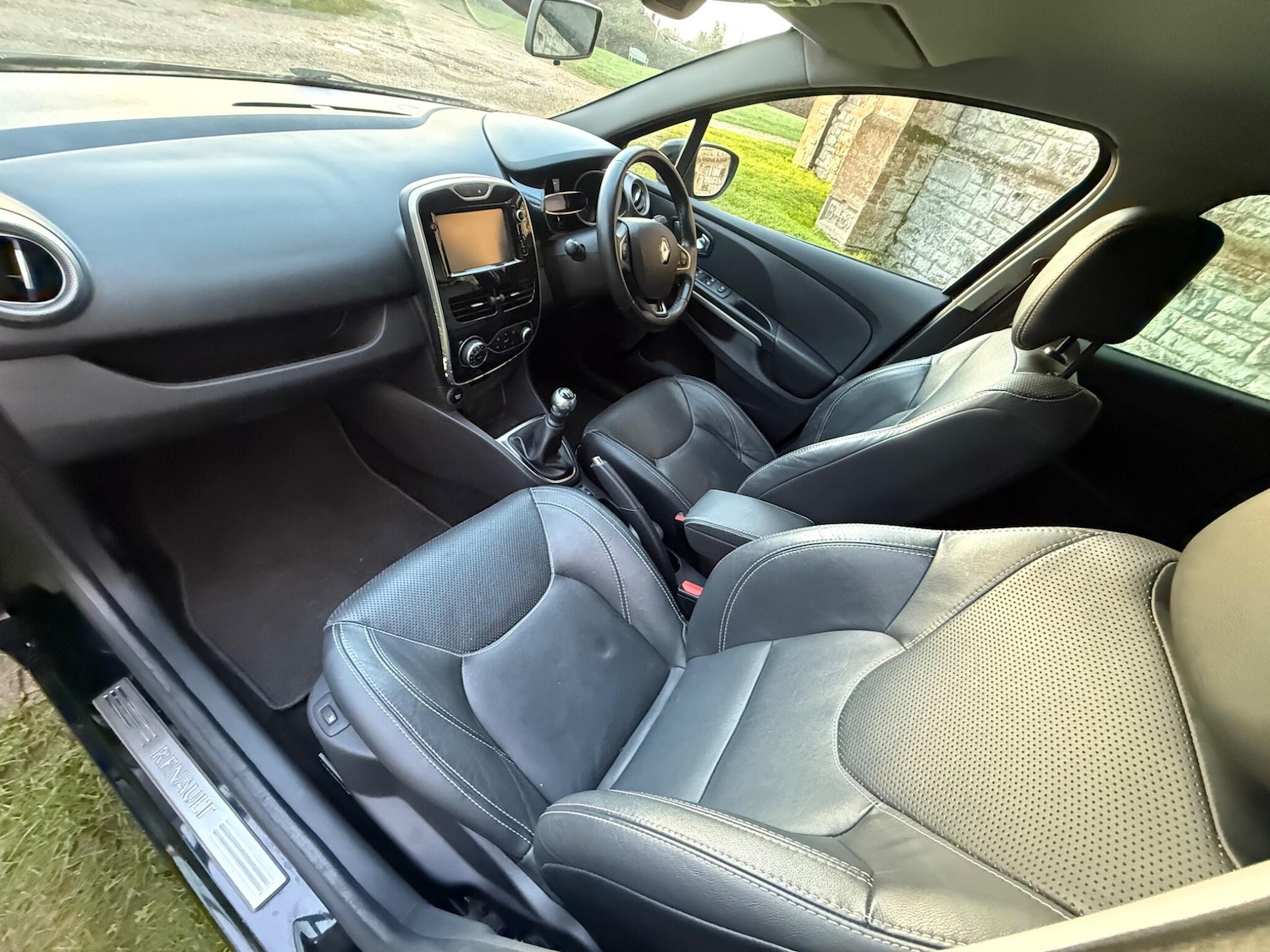 Used Renault Clio 2016 for sale - 76994632: Photo 23