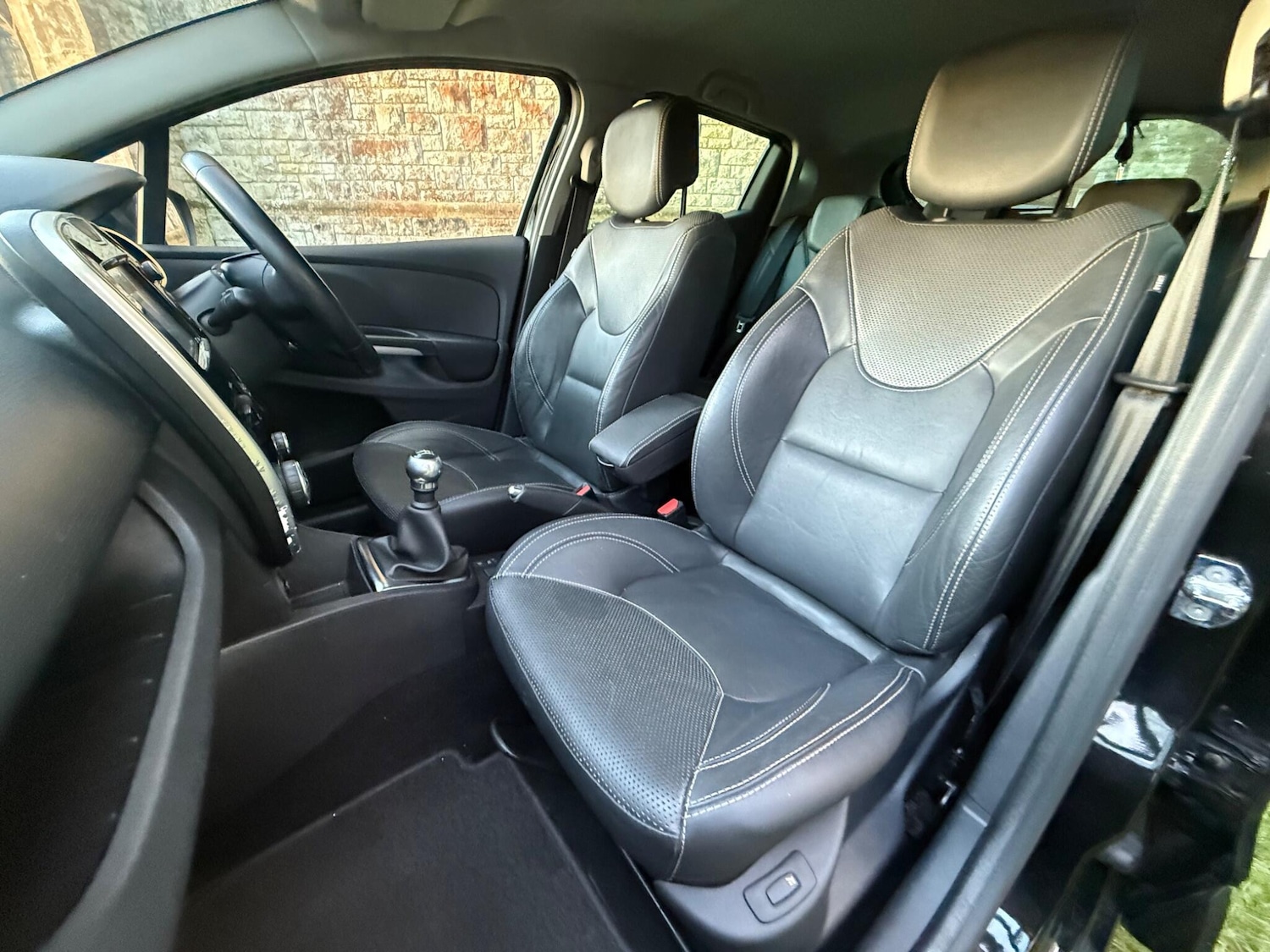 Used Renault Clio 2016 for sale - 76994632: Photo 25