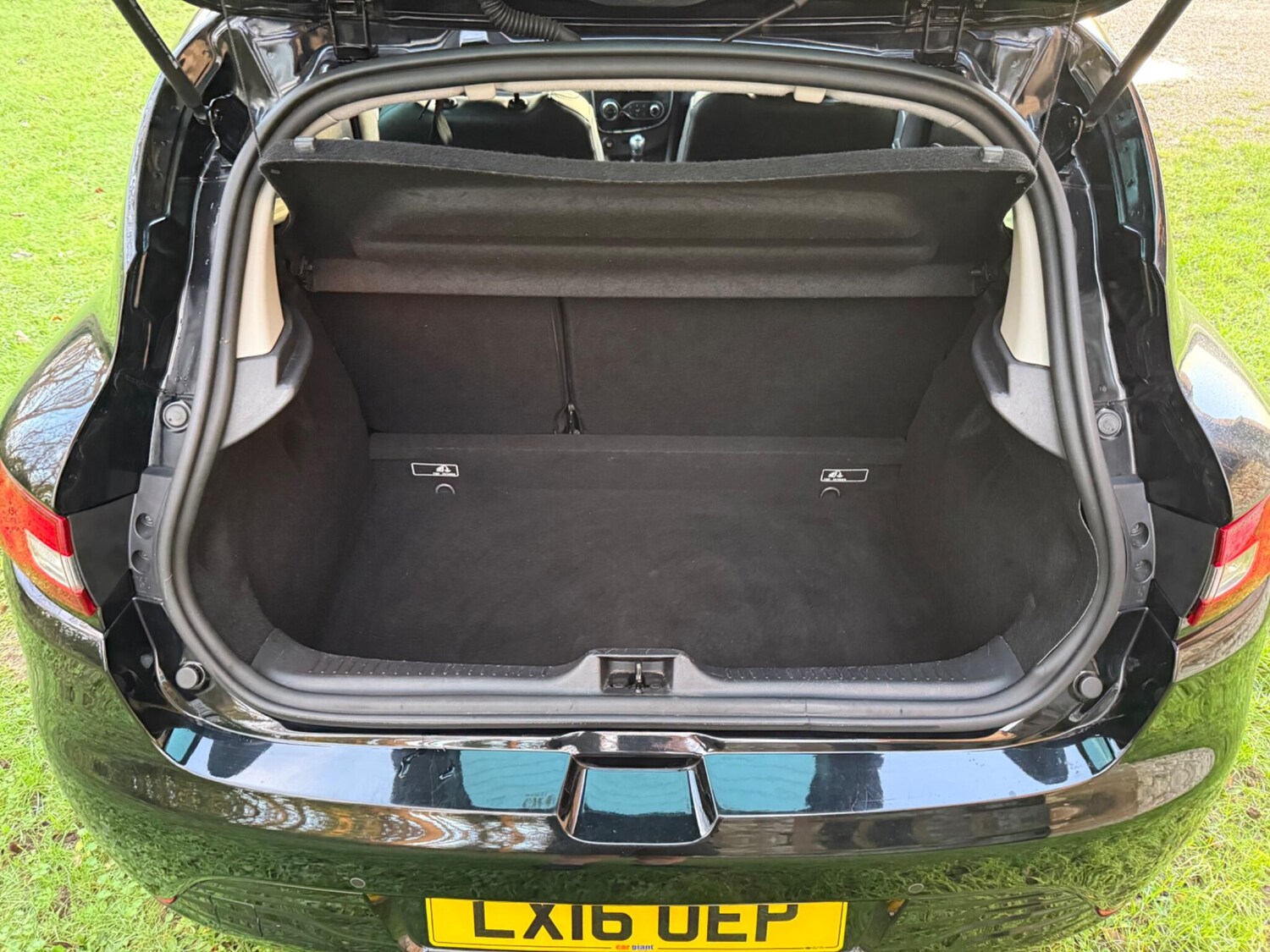 Used Renault Clio 2016 for sale - 76994632: Photo 31