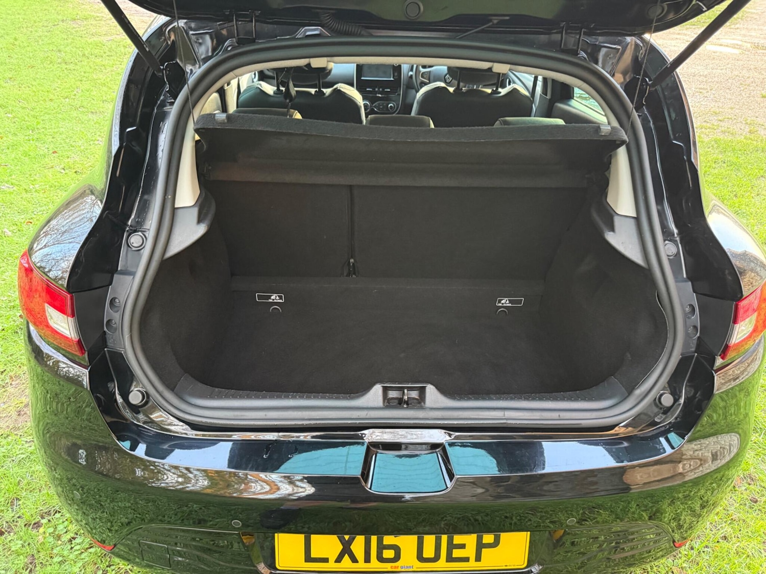 Used Renault Clio 2016 for sale - 76994632: Photo 32