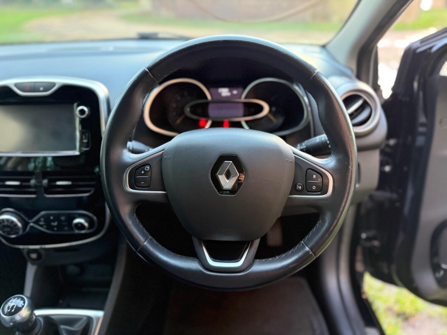 Used Renault Clio 2016 for sale - 76994632: Photo 34