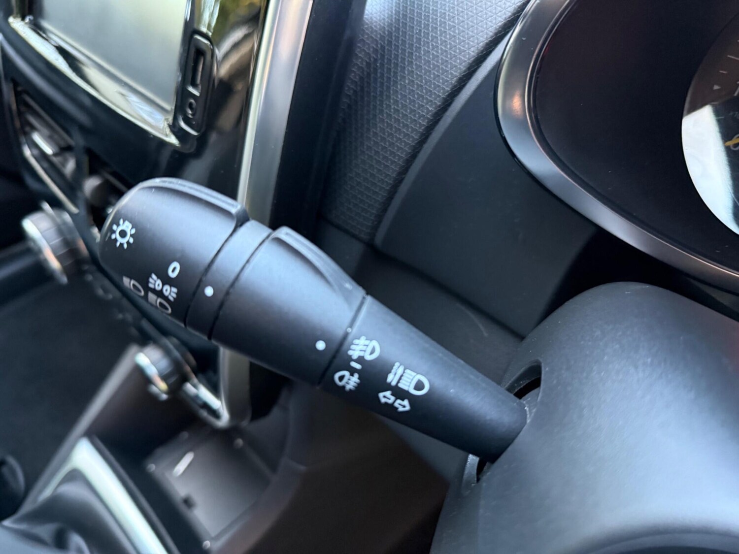 Used Renault Clio 2016 for sale - 76994632: Photo 38