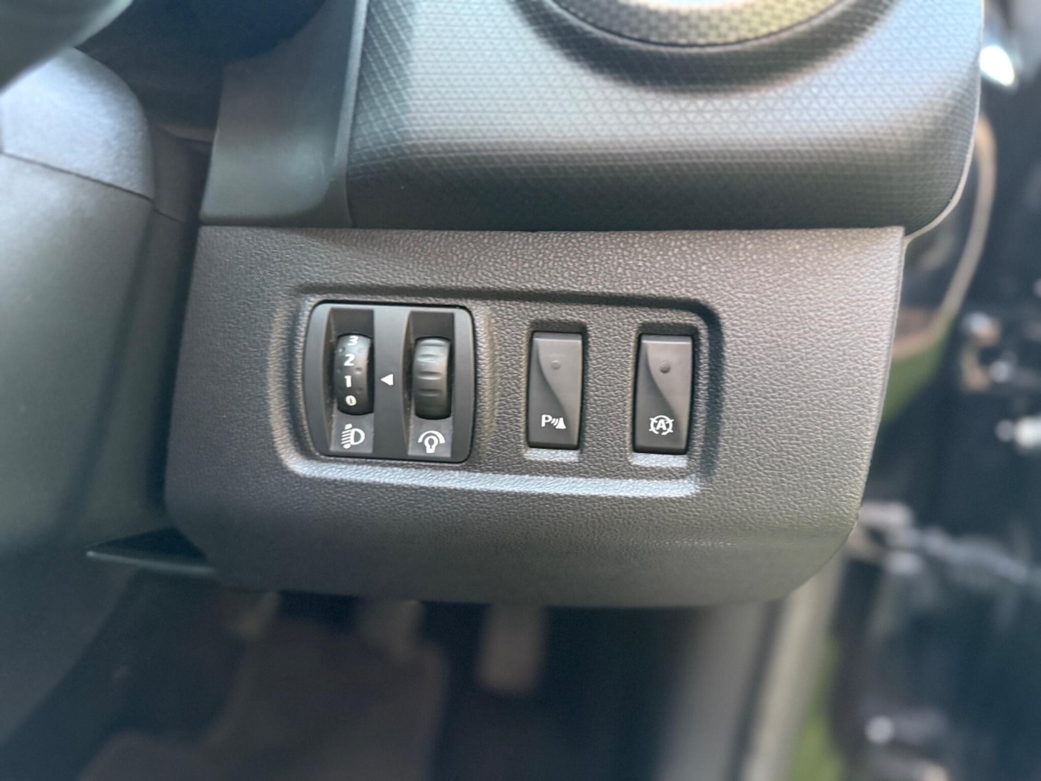 Used Renault Clio 2016 for sale - 76994632: Photo 46