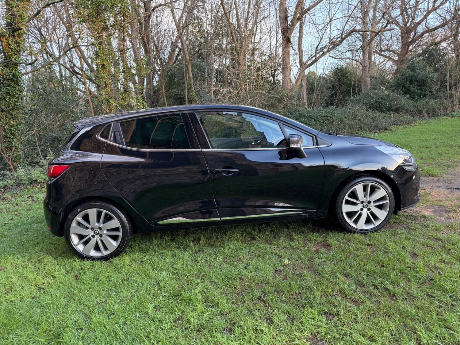 Used Renault Clio 2016 for sale - 76994632: Photo 5