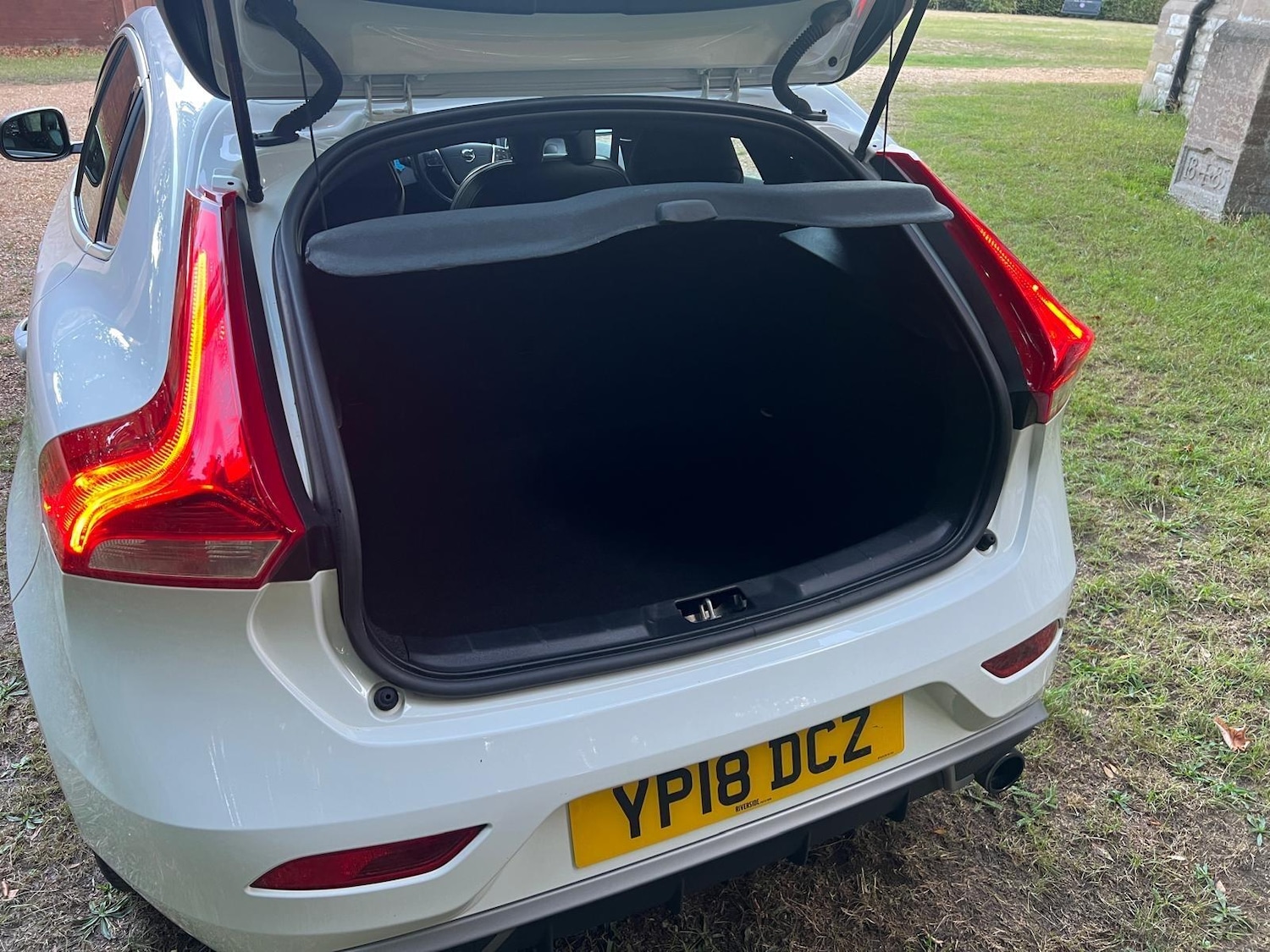 Used Volvo V40 2018 for sale - 76284225: Photo 34