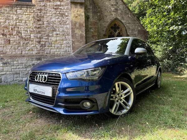 Used Audi A1 2013 for sale - 76314639: Photo 2