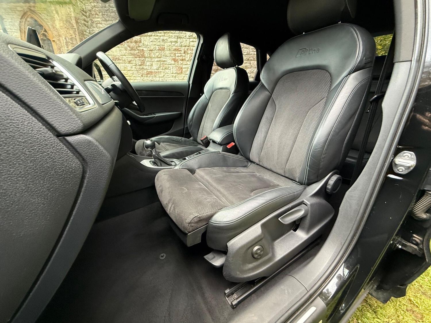 Used Audi Q3 2016 for sale - 76584876: Photo 26