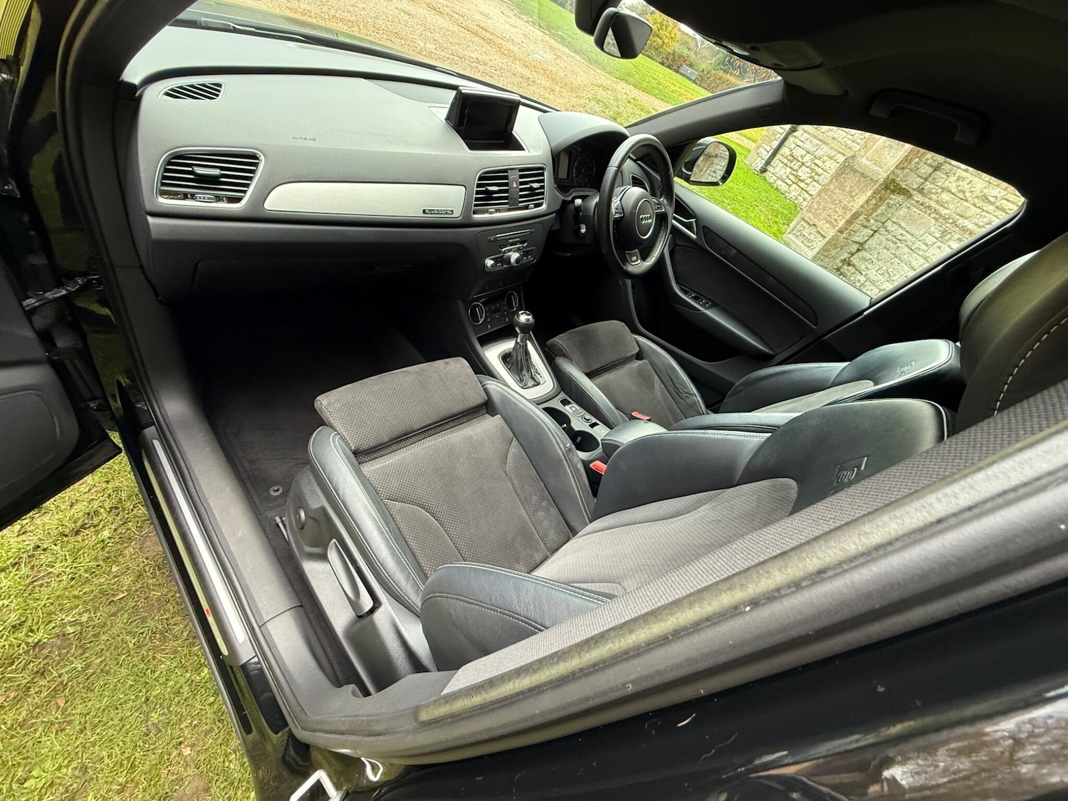 Used Audi Q3 2016 for sale - 76584876: Photo 27