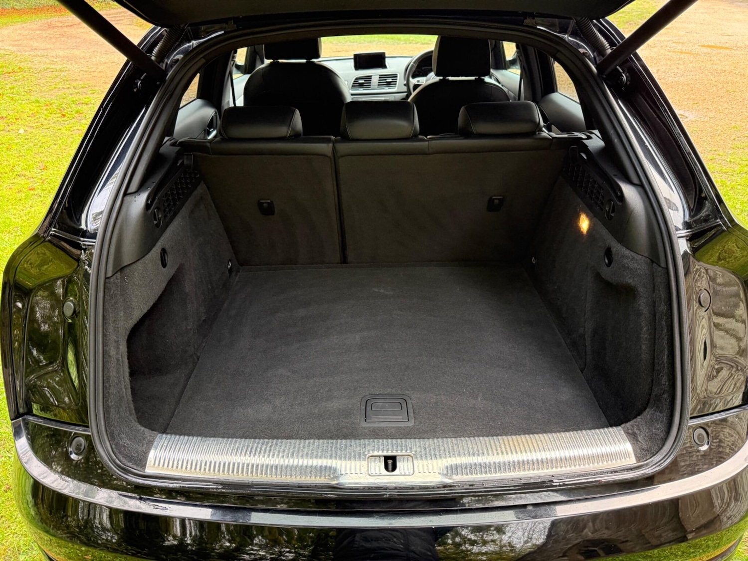 Used Audi Q3 2016 for sale - 76584876: Photo 32