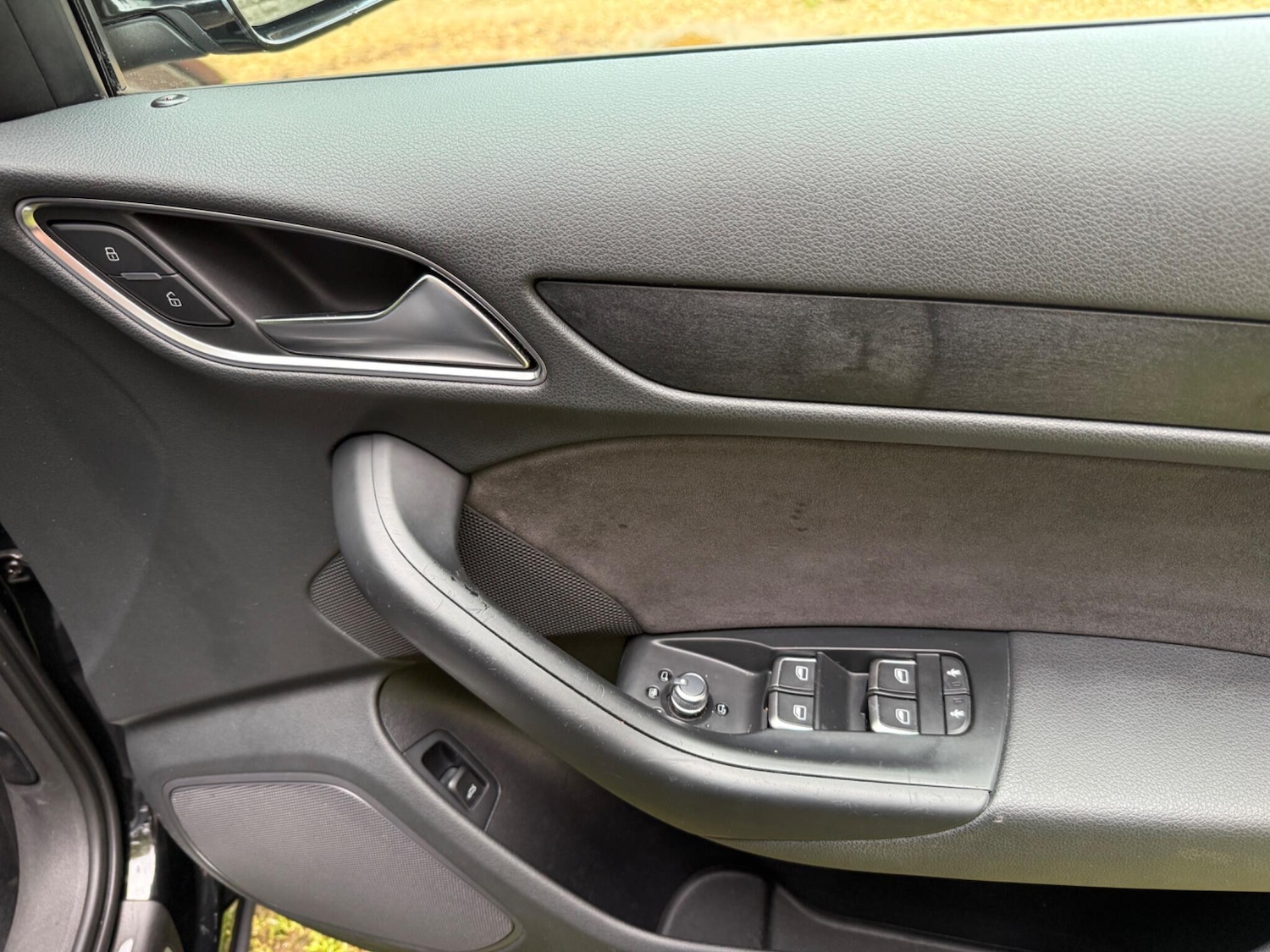 Used Audi Q3 2016 for sale - 76584876: Photo 60