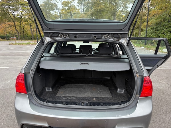 Used BMW 3 Series 2010 for sale - 76287910: Photo 12