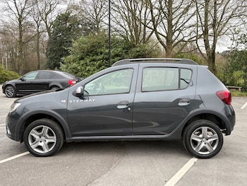 Used Dacia Sandero Stepway 2017 for sale - 77988634: Photo