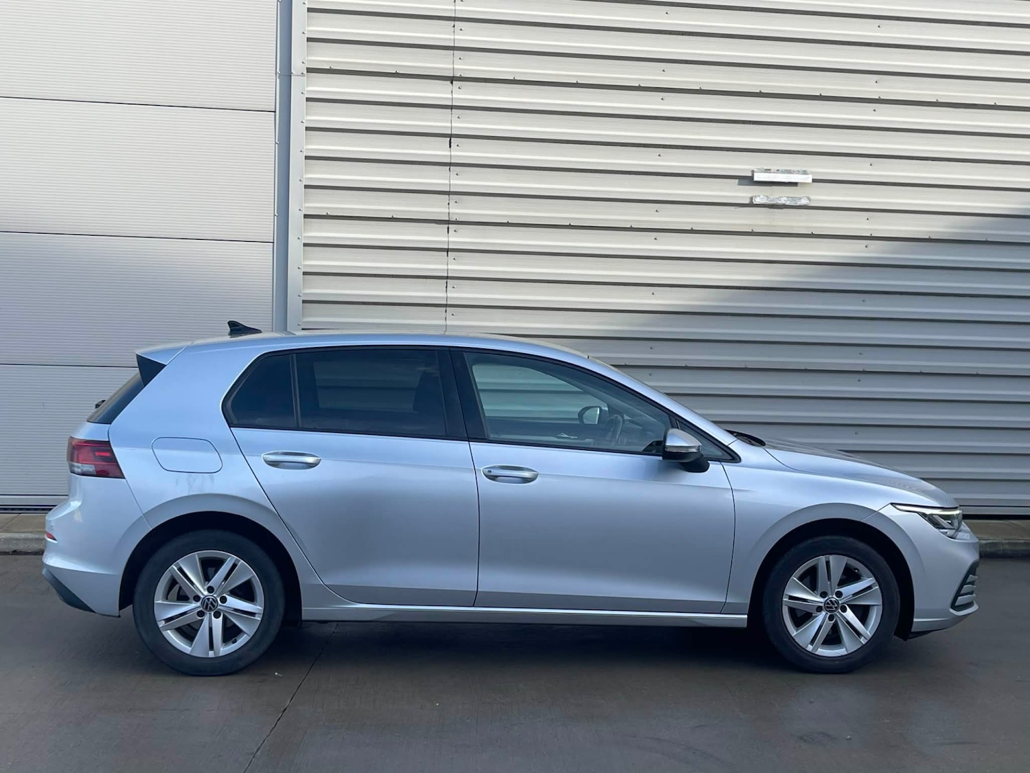 Used Volkswagen Golf 2020 for sale - 77657433: Photo 3