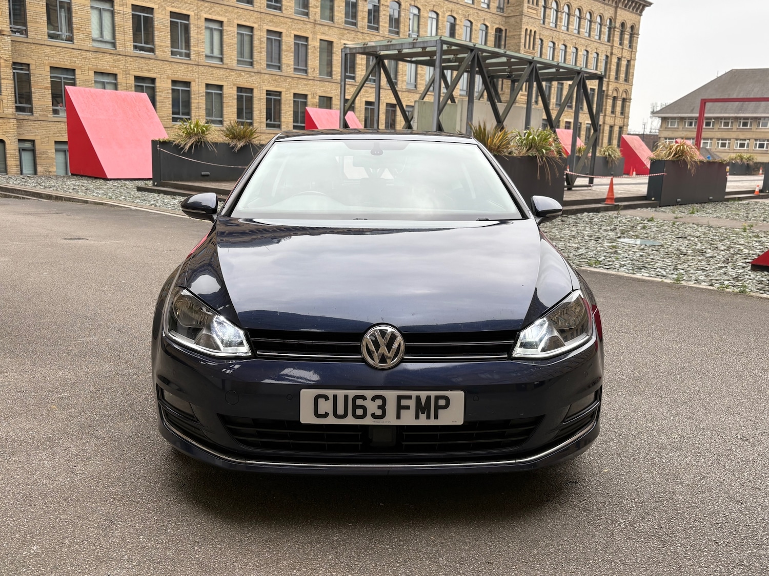 Used Volkswagen Golf 2013 for sale - 76162651: Photo 2
