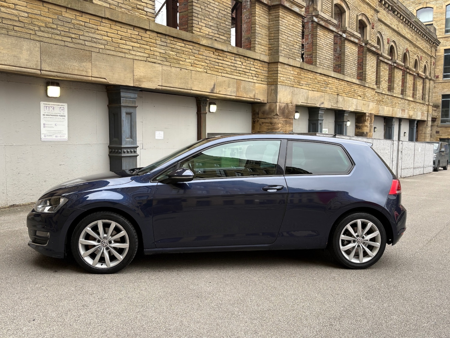 Used Volkswagen Golf 2013 for sale - 76162651: Photo 4