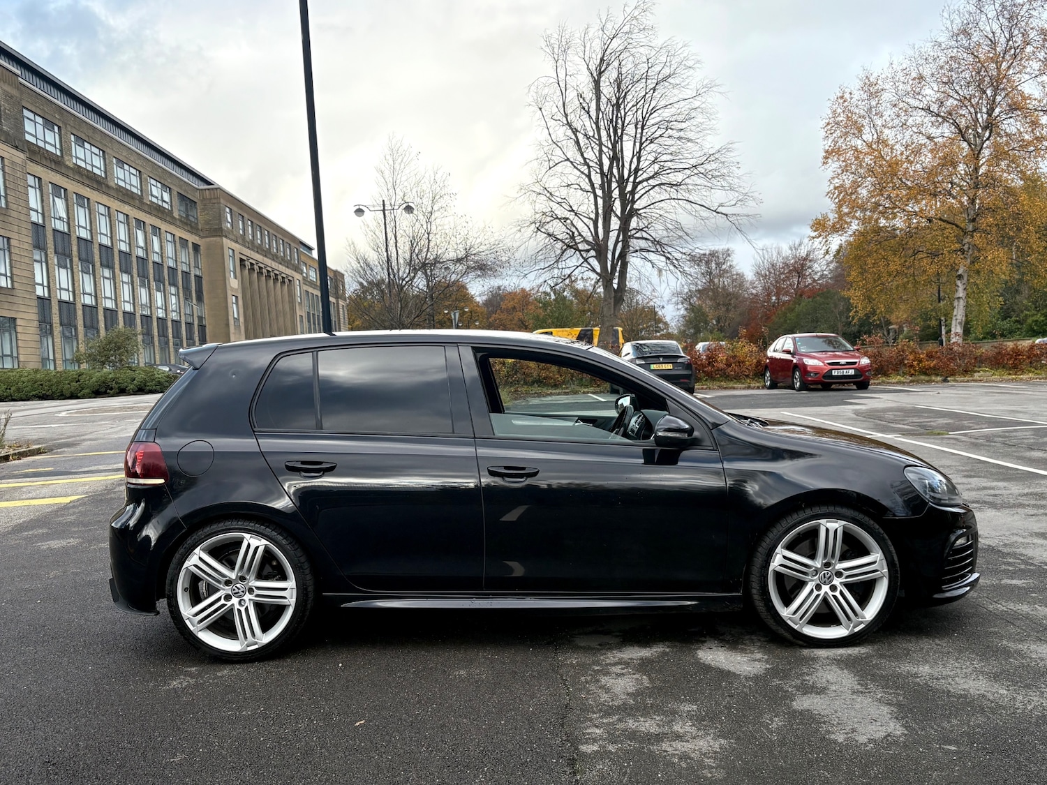 Used Volkswagen Golf 2010 for sale - 76547613: Photo 4