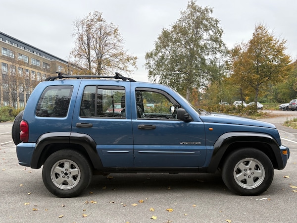 Used Jeep Cherokee 2003 for sale - 76312491: Photo 9