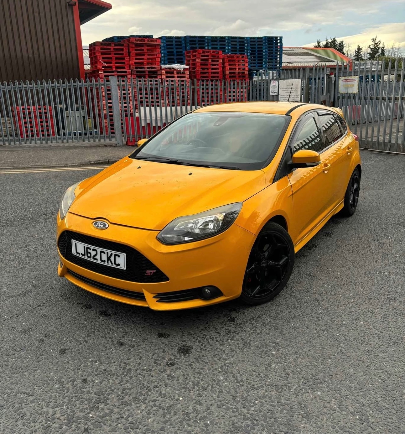 Used Ford Focus 2012 for sale - 76670945: Photo 3