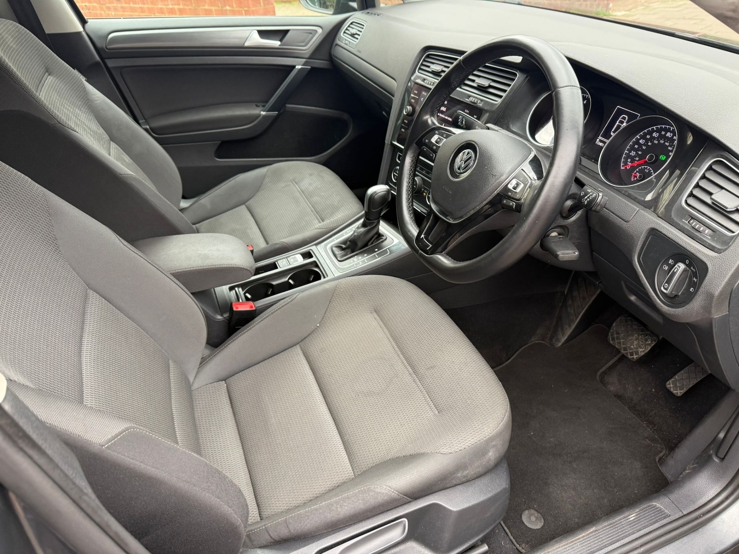 Used Volkswagen Golf 2020 for sale - 76656406: Photo 8