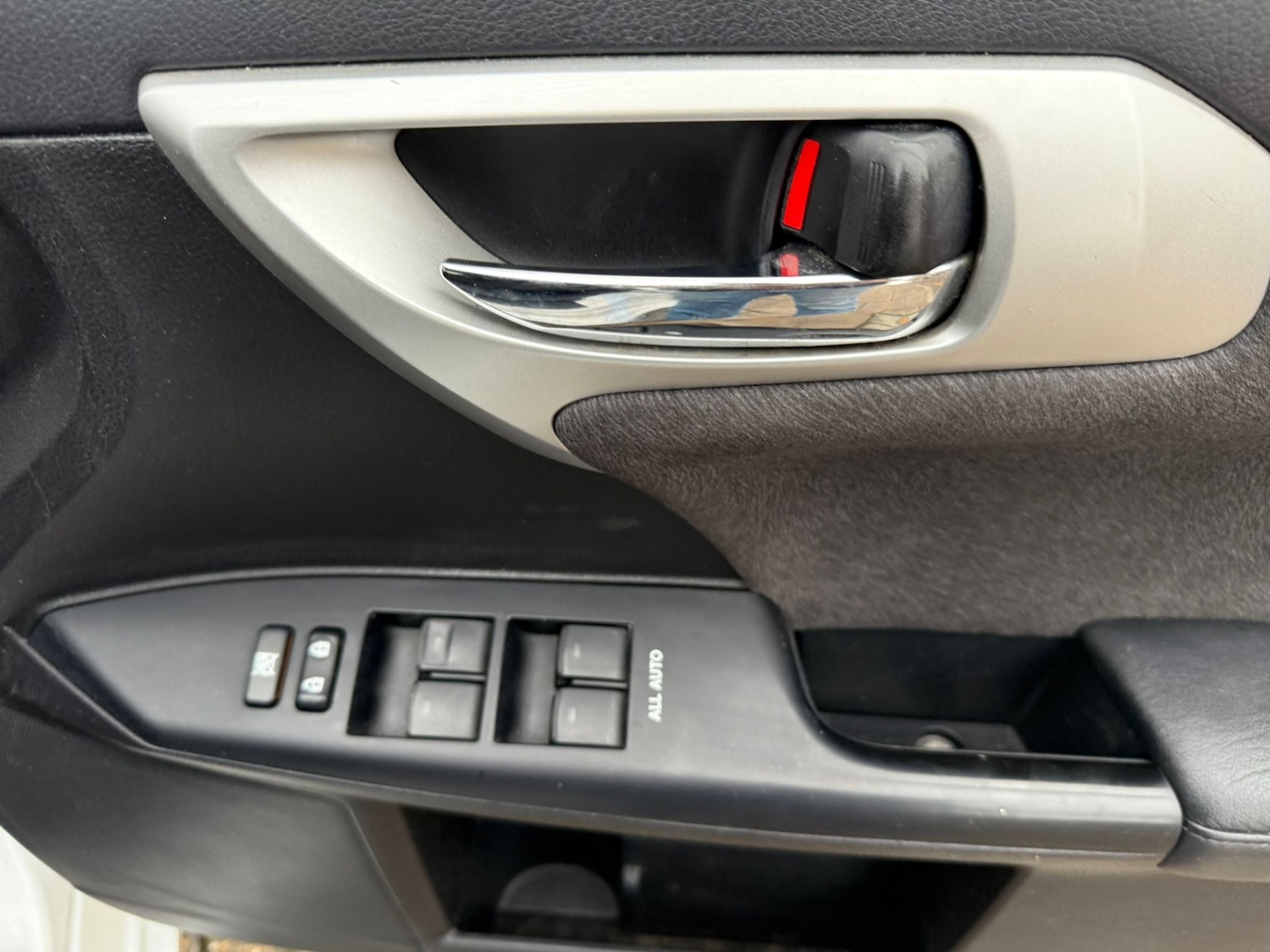 Used Lexus CT 2011 for sale - 76580442: Photo 8