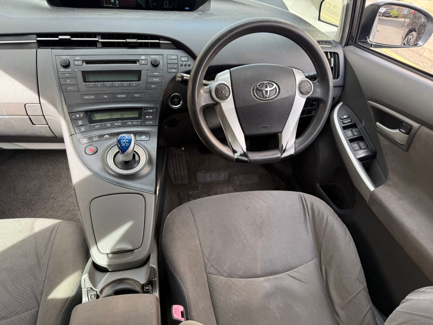 Used Toyota Prius 2010 for sale - 76580464: Photo 9